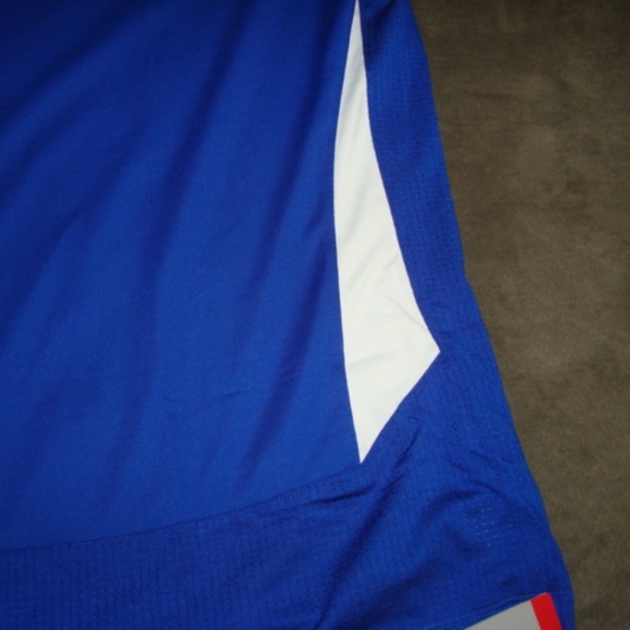 UNDER ARMOR SOCCER/FOOTBALL BLUE JERSEY SIZE LARGE - Picture 4 of 9